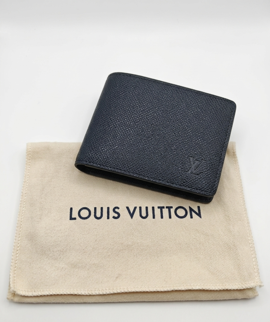 Louis Vuitton Taïga Leather Wallet Dark Green